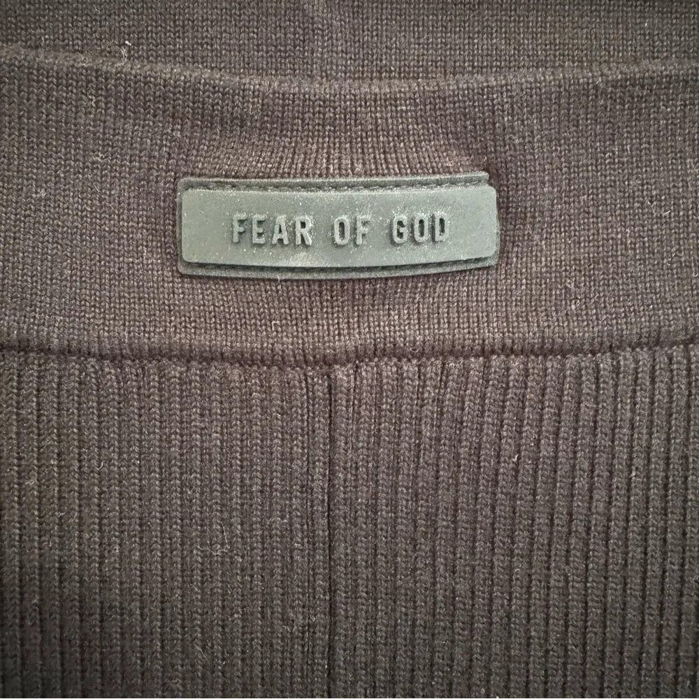 Essentials Fear of God Black Ribbed Biker Shorts - Picture 5 of 8